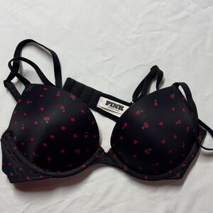 PINK Victoria's Secret Everywhere Super Push Up Black Bra with Red Heart Pattern